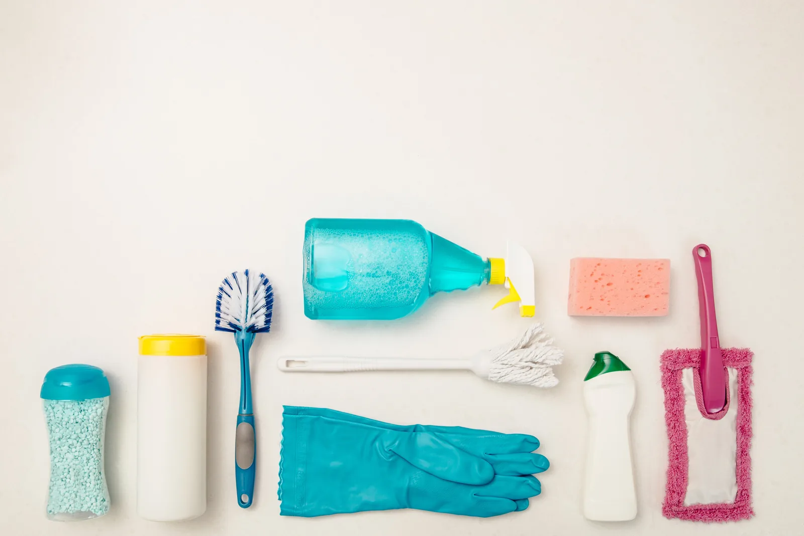 Industrial products made of plastic, cleaning utensils, flood of plastic, industry has to act