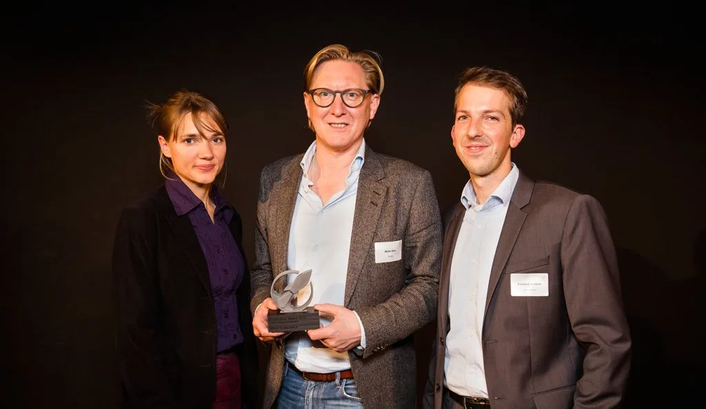 Stefanie Barz & Malte Biss of flustix as winners of the Crowd Award together with Seedmatch